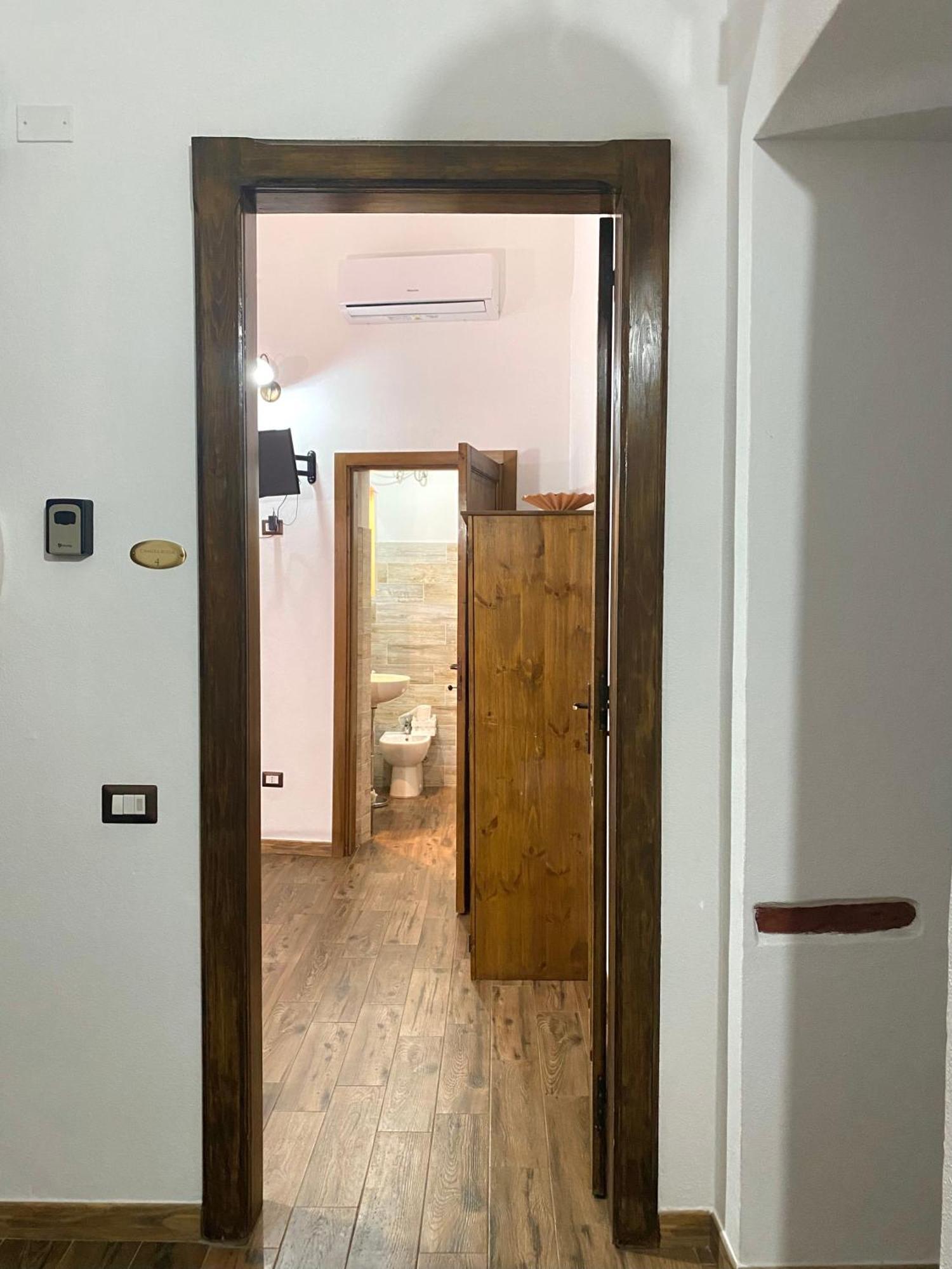 Hotel Dani'S House Cagliari Pokoj fotografie